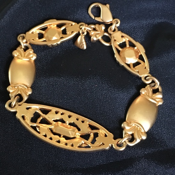 Gold Brushed Ornate Link Bracelet & Stud Earrings - Picture 4 of 5